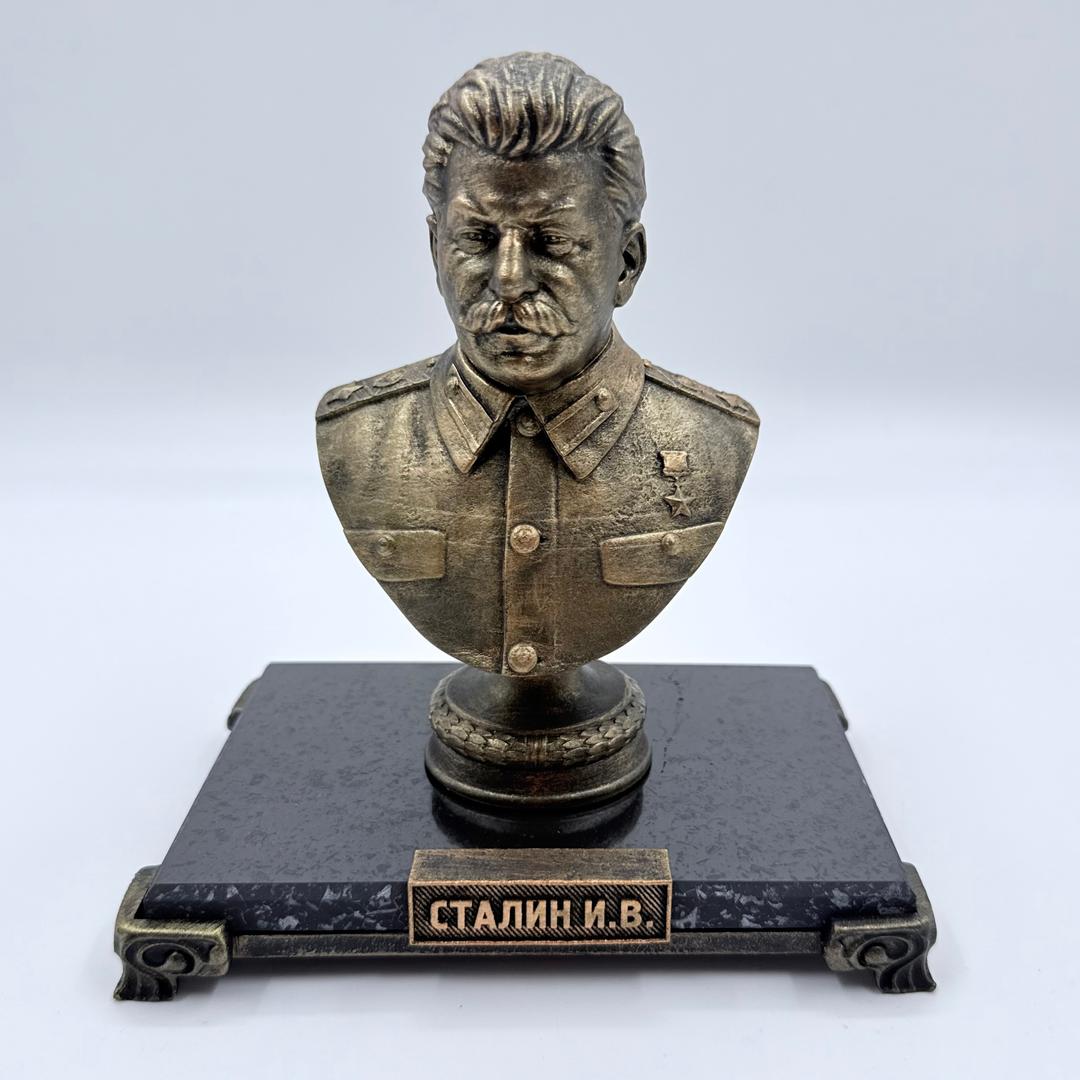 Бюст Сталин И.В. в п/у, основание камень шунгит - photo 1