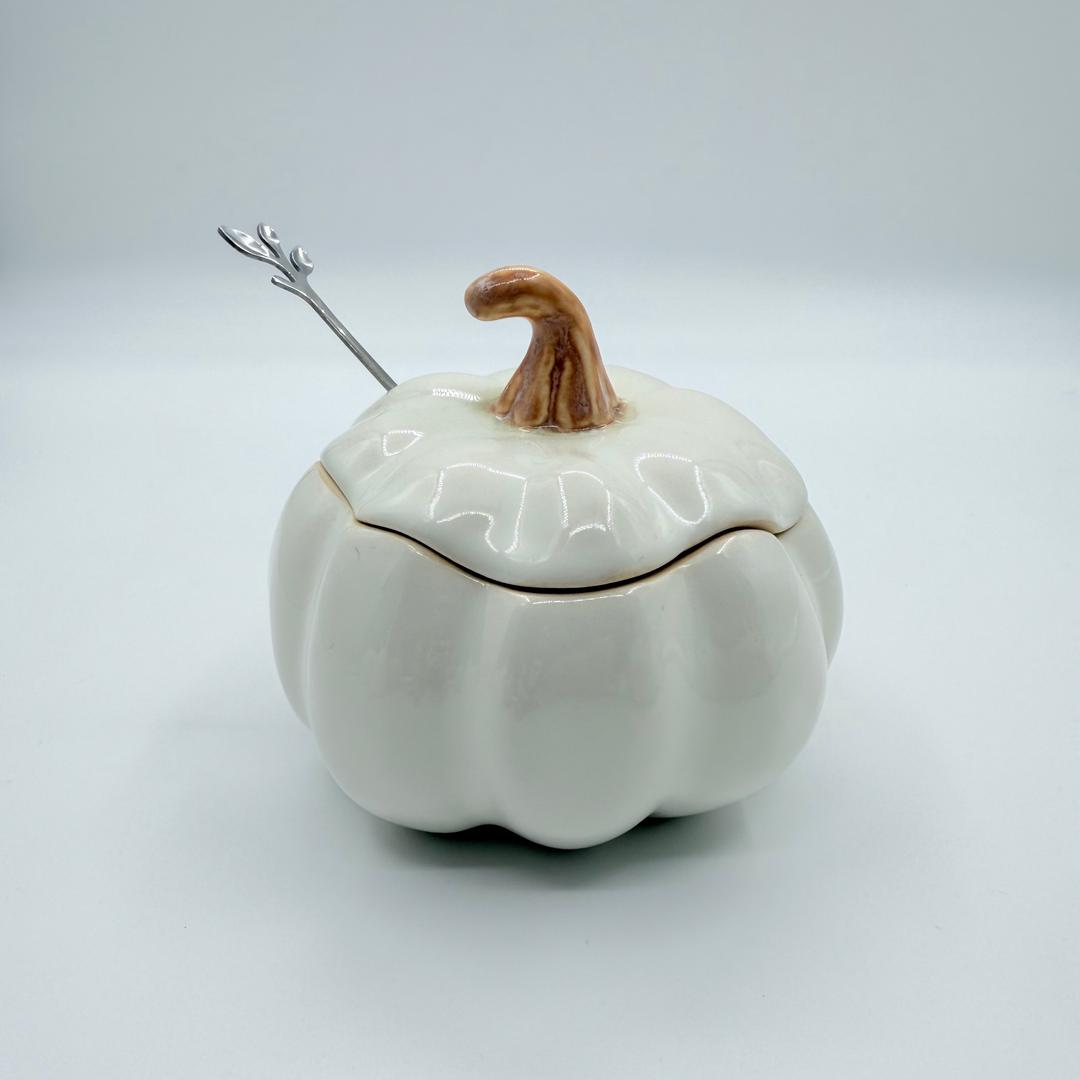 Ёмкость керамическая "Тыква" низкая, 350 мл, цвет белый - photo 1