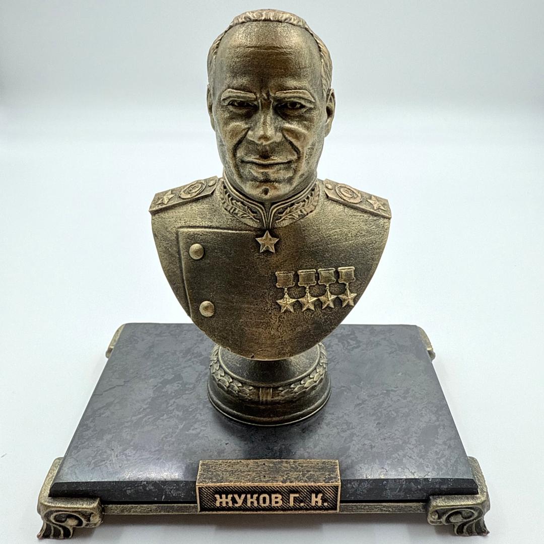 Бюст Жуков Г.К. в п/у, основание камень шунгит - photo 1