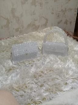 Сумочки из бус,ручная работа.